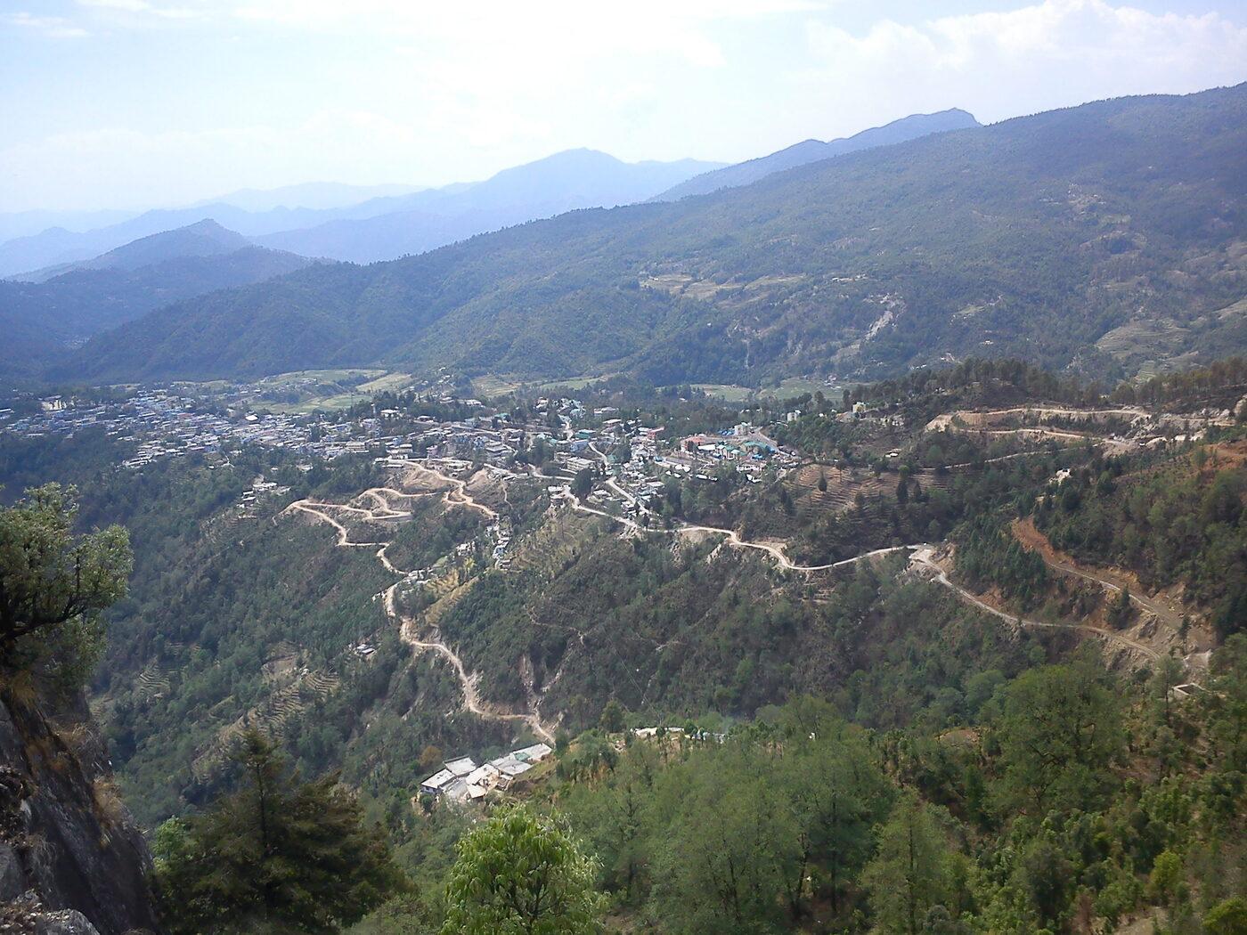 View over Didihat and the Haat Valley seen from the Sirakot heights.